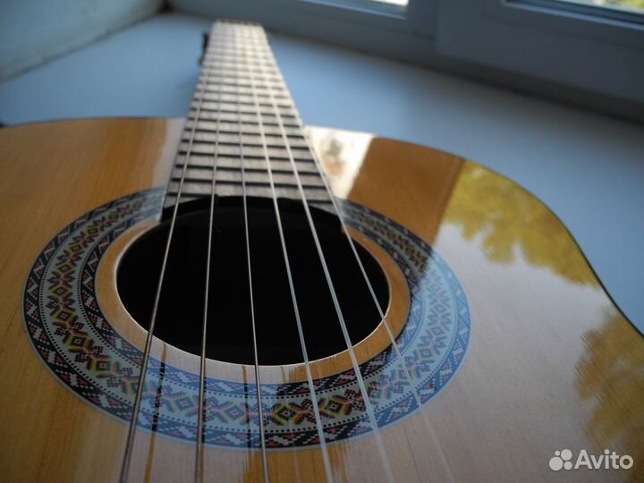 Гитара классическая