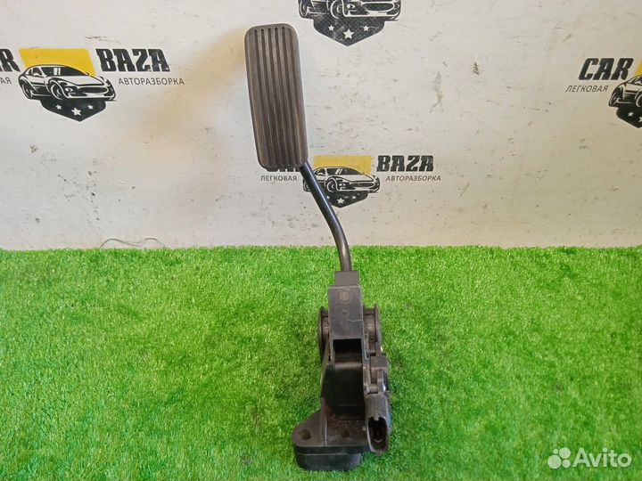 Педаль акселератора (газа) Opel Astra
