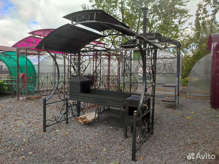 Кованые мангалы с крышей