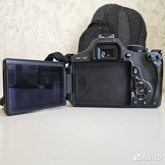 Зеркальный фотоаппарат Canon 600D + Canon 28-135mm