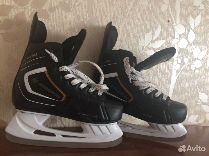 Коньки хоккейные, р.37