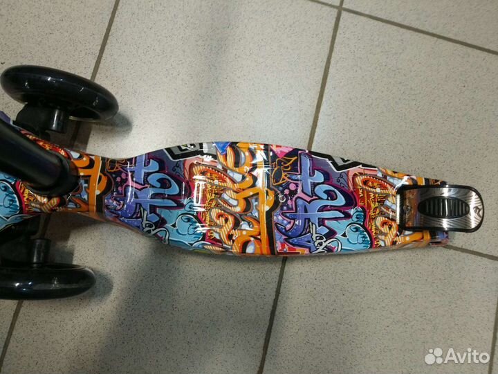 Самокат детский трехколесный новый