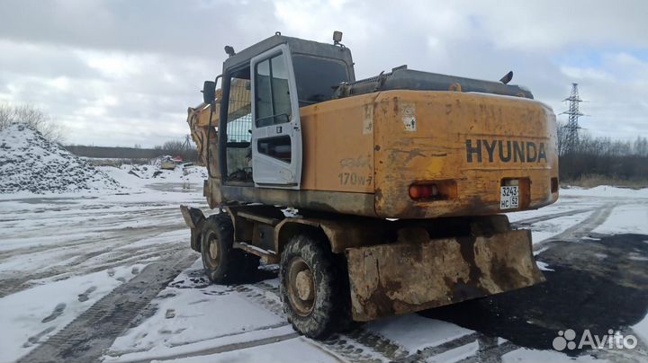 Аренда полноповоротного колесного экскаватора