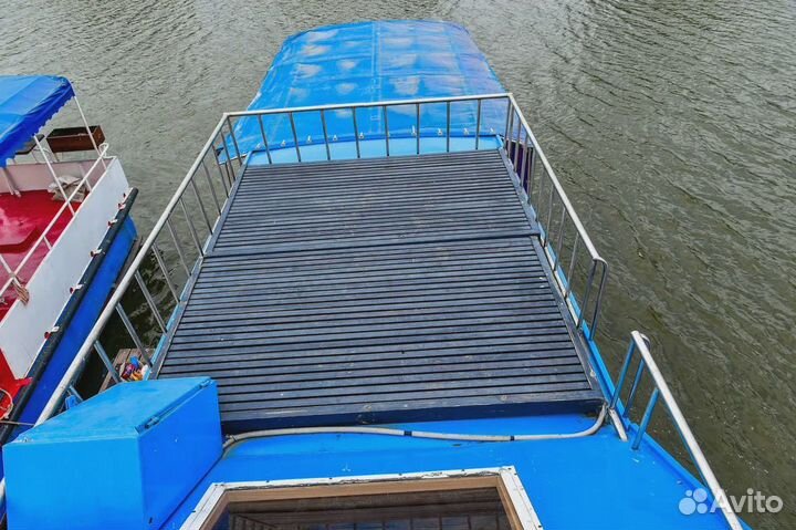 Аренда прогулочного катера с капитаном