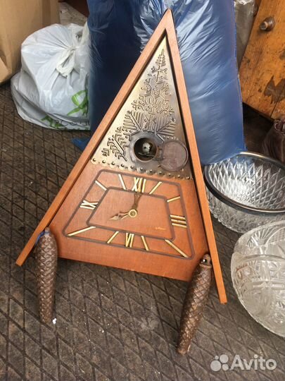 Старинные часы с кукушкой