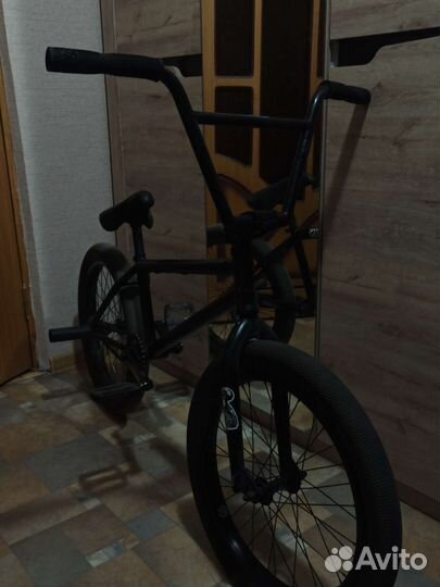 Трюковой велосипед BMX