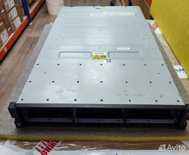 Схд IBM Storwize V7000g2+ 2076-624