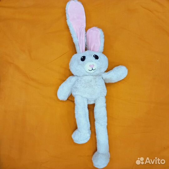 Зайка тянучка 2023 игра в кальмара амонг ас зайцы