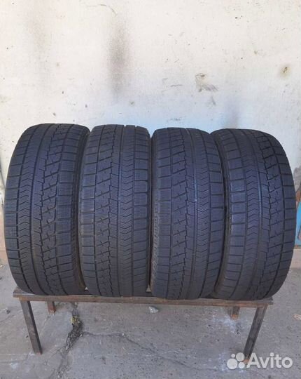 Bridgestone Blizzak VRX 205/55 R16 98S