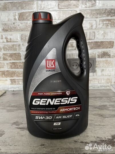 Lukoil Genesis Armortech FD 5W30 4 л масло