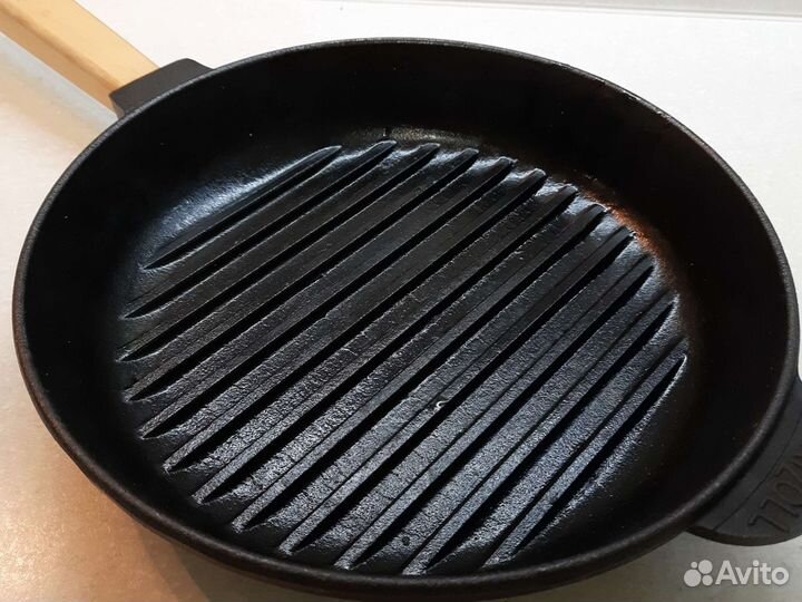 Чугунная сковорода гриль Brizoll круглая 24 см