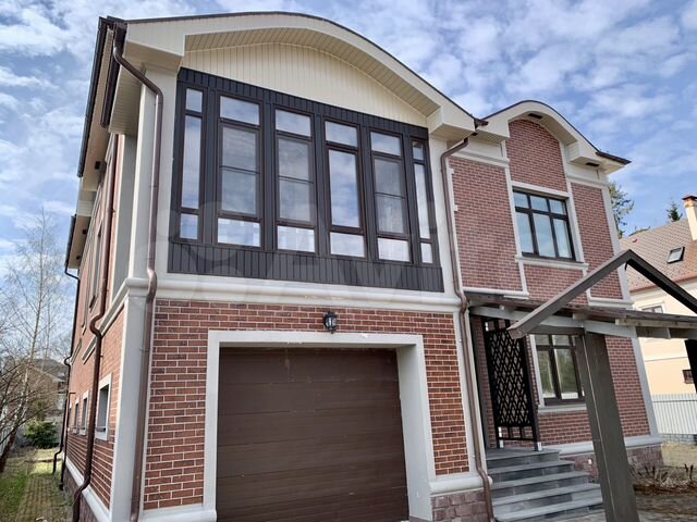 Дом 475,2 м² на участке 15 сот.