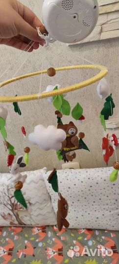 Музыкальный мобиль на кроватку из фетра