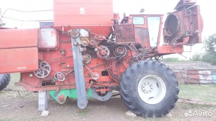 Запчасти на комбайн дон 1500