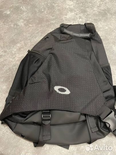 Сумка Sling Oakley 2 цвета