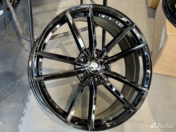 Диски Октавия Гольф R18 5/112 Pritoria Black