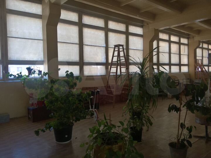 Продам помещение свободного назначения, 818 м²