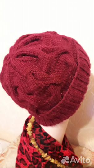 Шапка женская вязанная спицами