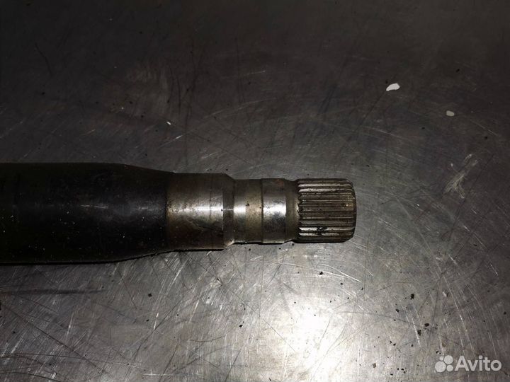 Полуось передняя правая Skoda Octavia 2 (A5) 2005