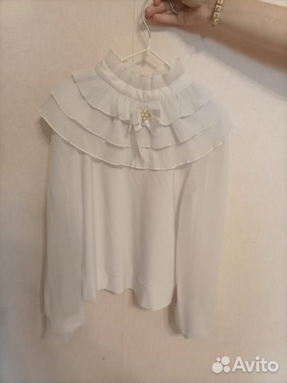 Блузка белая