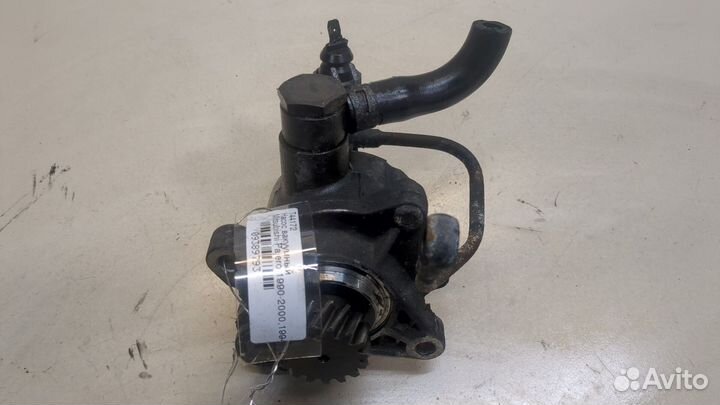 Насос вакуумный Mitsubishi Pajero, 1994