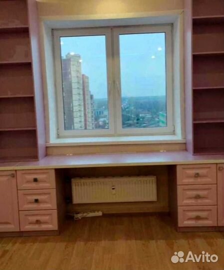 Рабочая зона у окна