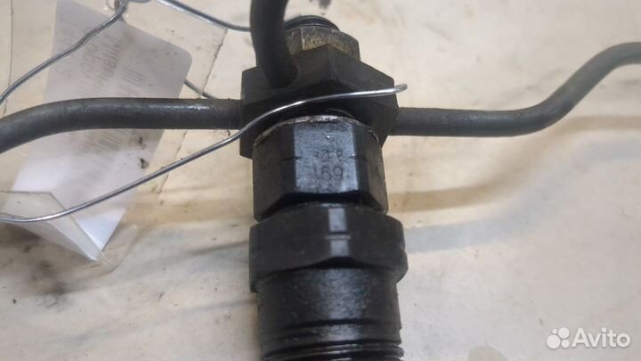 Форсунка топливная Mitsubishi Pajero, 1994