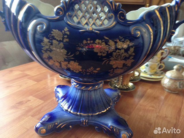 Продам большую вазу