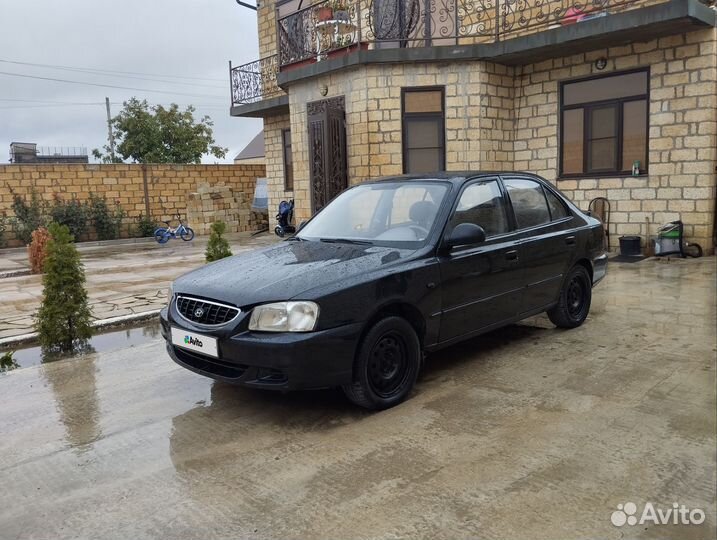 Hyundai Accent, 2010