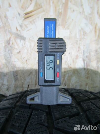 Bridgestone Blizzak DM-V1 235/55 R19