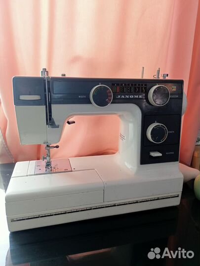 Швейная машинка janome бу