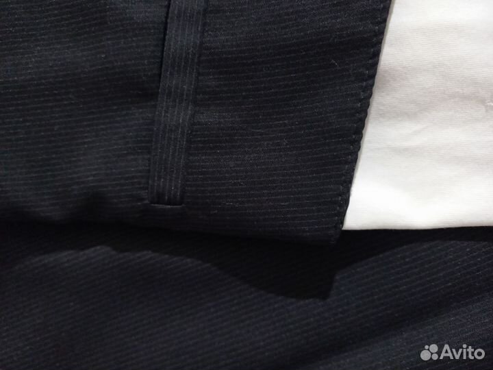 Форма для девочки (юбка,жилет) размер 134