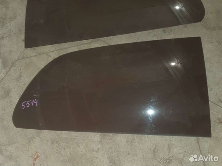 Стекло заднее глухое Крайслер Гранд Вояджер 3