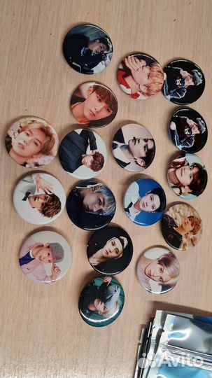 Значки kpop аниме