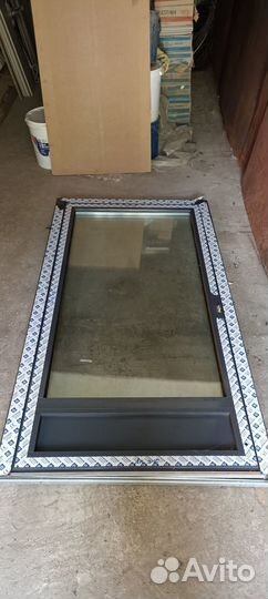 Дверь входная алюминиевая