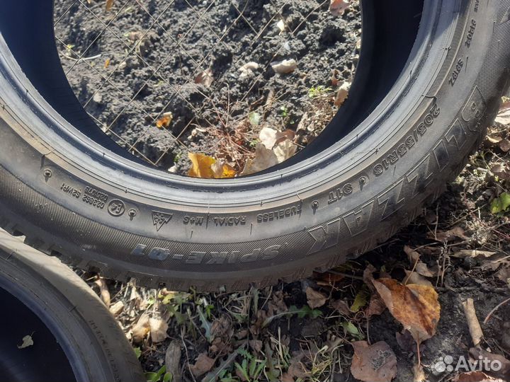 Bridgestone Blizzak Spike-01 205/55