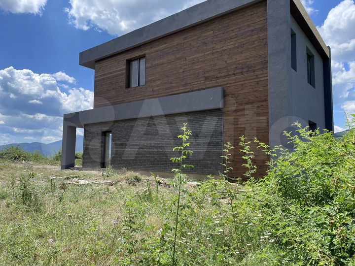 Дом 166,8 м² на участке 5,6 сот.