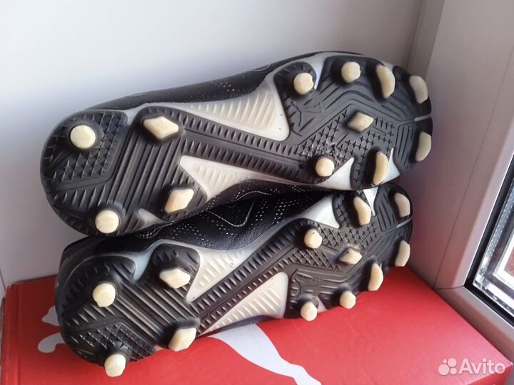 Футбольные бутсы puma