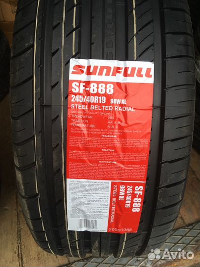 Sunfull SF-888 245/40 R19