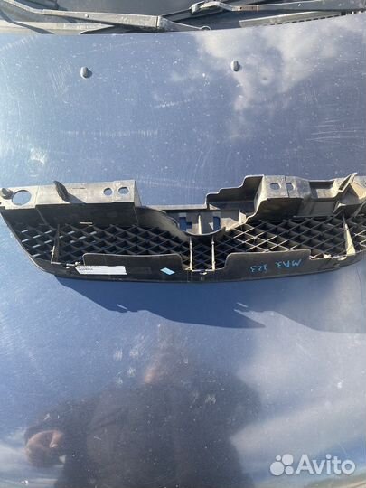 Решетка радиатора mazda