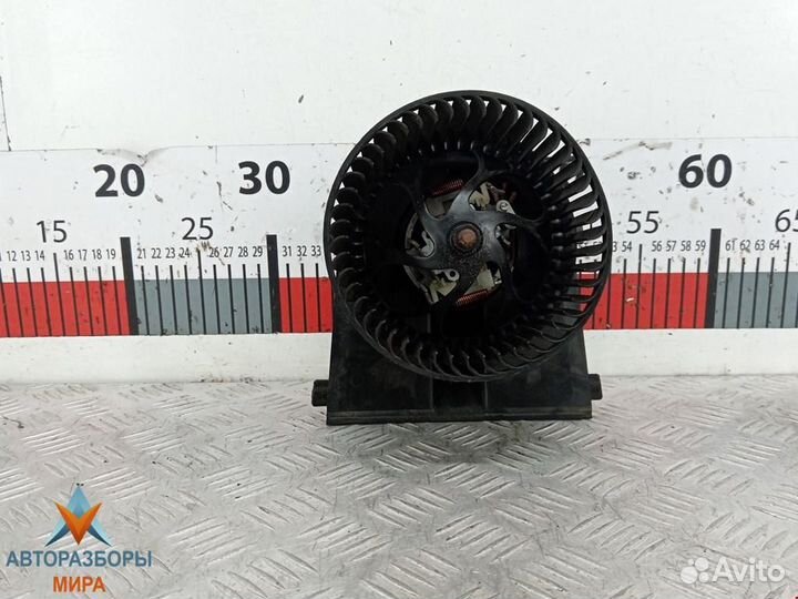 Моторчик печки Volkswagen Golf 3 1998 1J1819021C