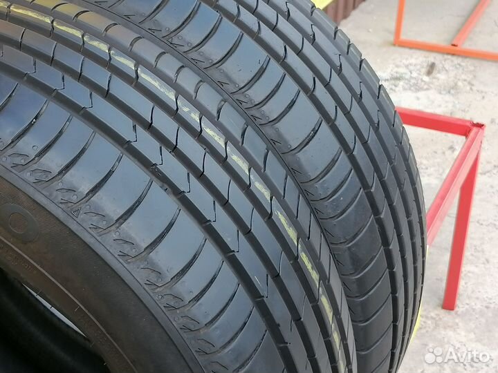 Kumho Ecsta HS51 215/45 R16