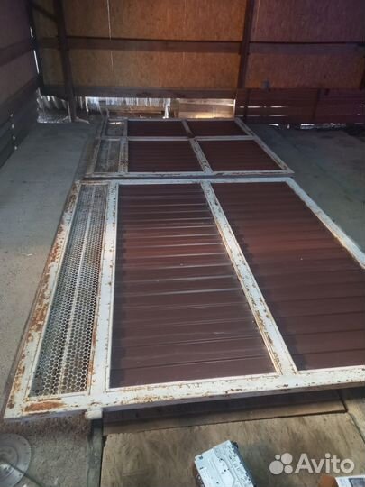 Ворота распашные с калиткой