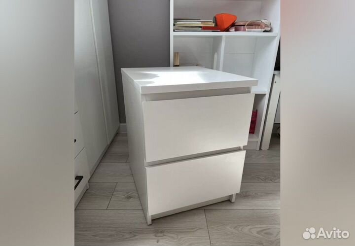 IKEA стеллаж, стул, тумбочка, тележка, нап. лампа