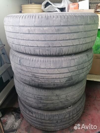 Bridgestone Turanza ER30 235/65 R17