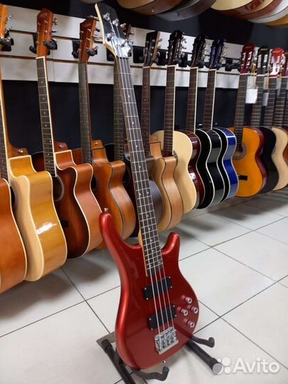 Бас-гитара Новая