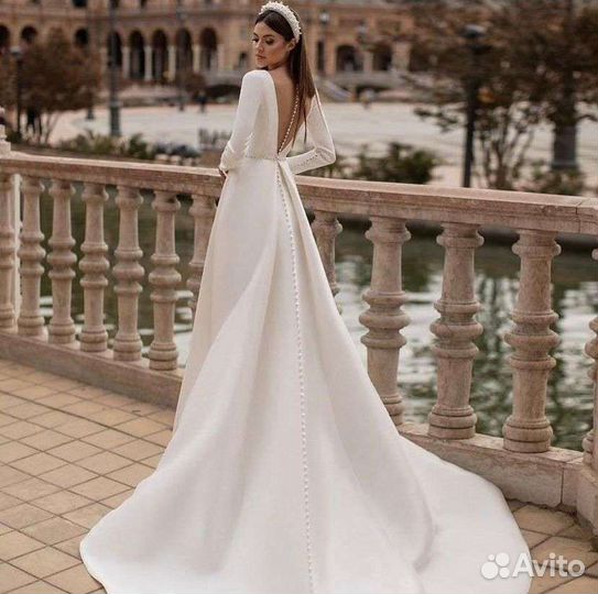 Свадебное платье