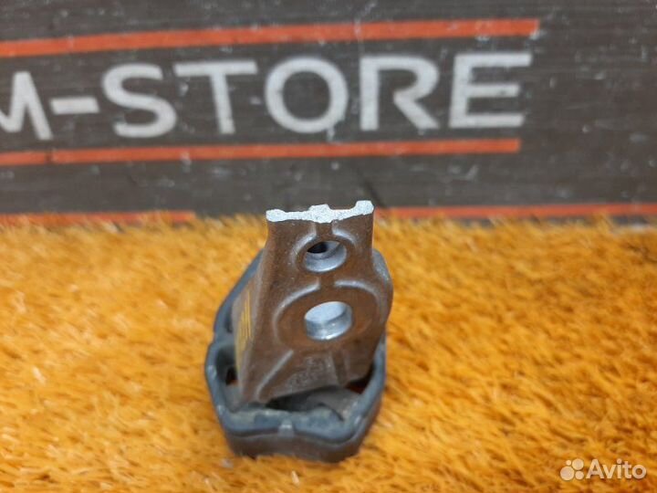 Подушка глушителя Audi Q5 8R cdnc 2009