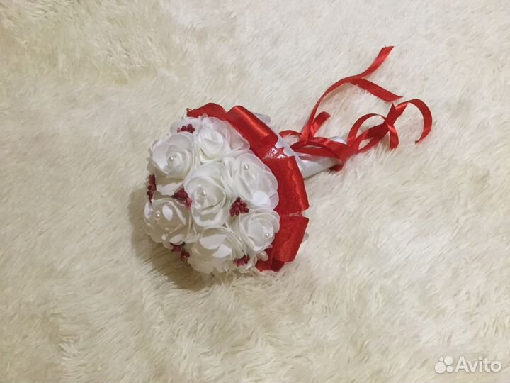 Свадебные аксессуары в красном стиле