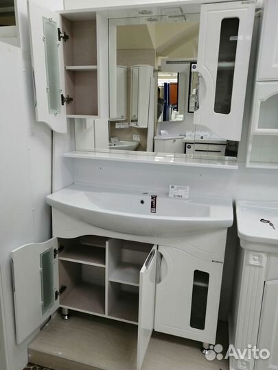 Комплект мебели для ванной 